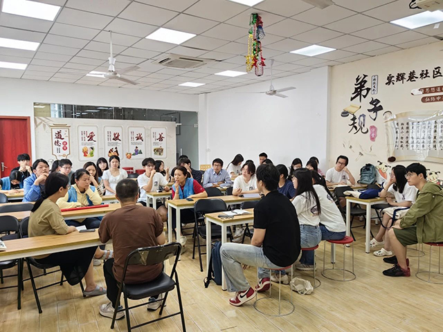 南京6所高校大學生為秦淮區釣魚臺找更新方案